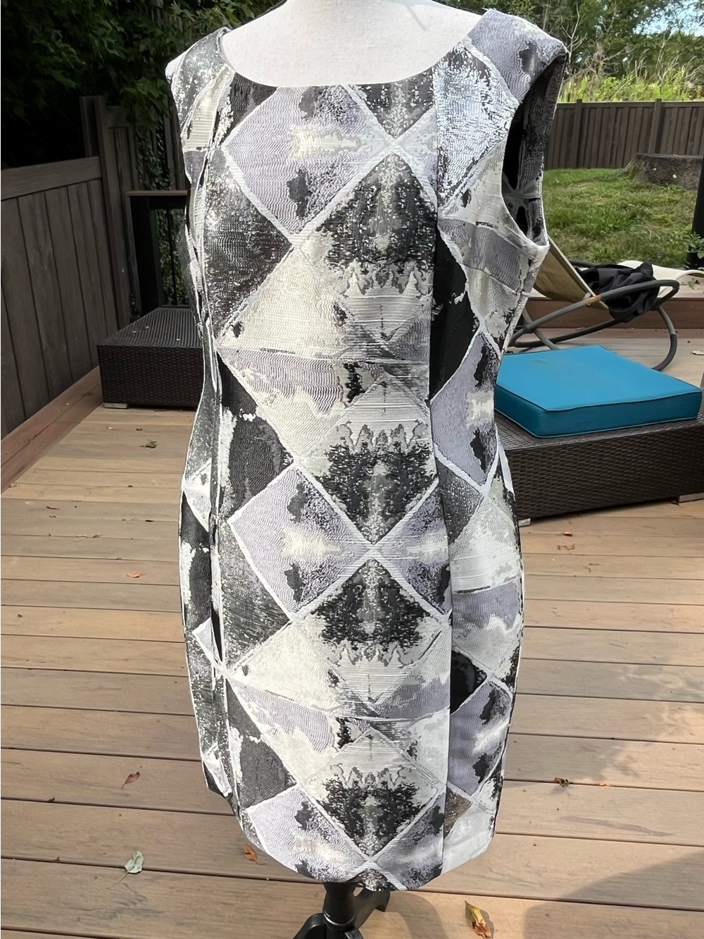 13A:  Mesmerizing Calvin Klein Geometric Print Shift Dress - shimmer & Block